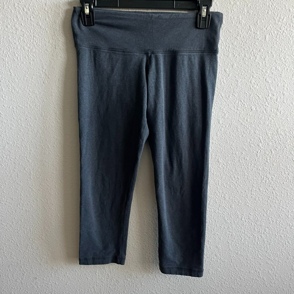 Lululemon Women's Gray High Rise Cropped Leggings Size 2